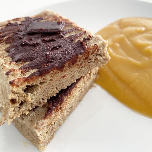 Bizcocho de manzana y compota